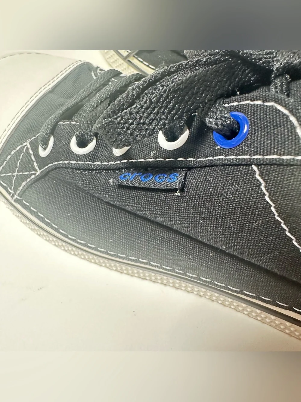 Crocs Hover Sneakers Black Canvas White Toecap Outsole J5 2013 Release 14797